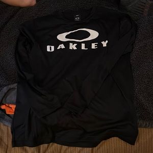Men’s long sleeve black shirt size L